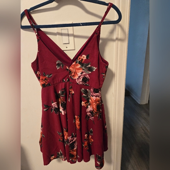 Summer dress - Picture 2 of 3